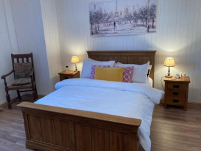 Hotels in Brux